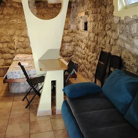 Apartment Comfort Rijeka -studio With Terrace 7 *