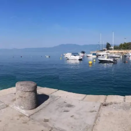 Comfort Rijeka -studio With Terrace 7 * Kostrena